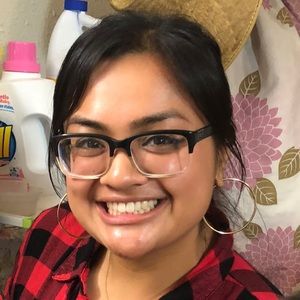 Meet your Posher, Lorraine